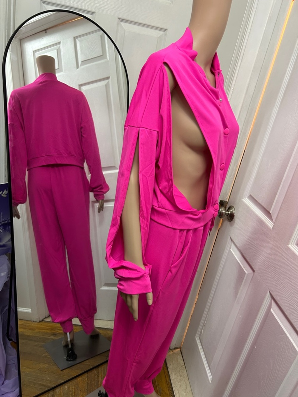 Vibrant Hot Pink Button-Front 2pc pants set with Side Slit Sleeves - Picture 4 of 6